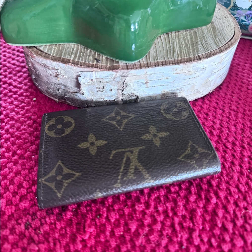 Louis Vuitton Monogram 6 key Holder - Picture 2 of 6
